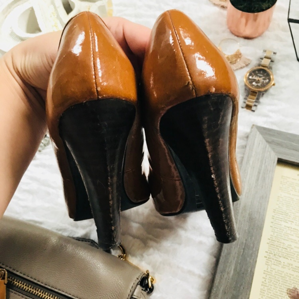 H&M | Shiny Caramel Heels - Picture 5 of 8